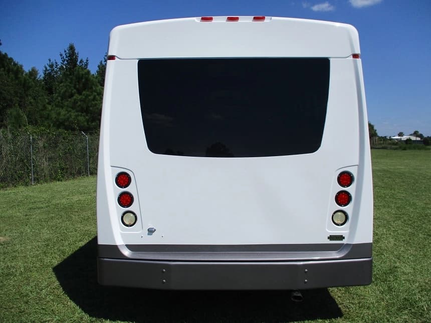 2011 Blue Bird Ford E450 Cutaway - Image 5