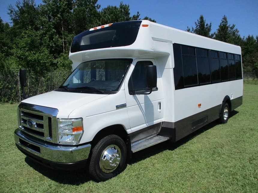 2011 Blue Bird Ford E450 Cutaway - Image 1