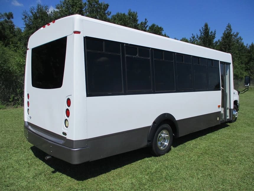 2011 Blue Bird Ford E450 Cutaway - Image 6