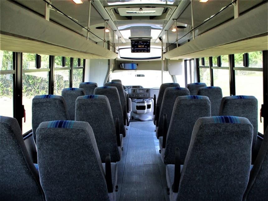 2011 Blue Bird Ford E450 Cutaway - Image 8