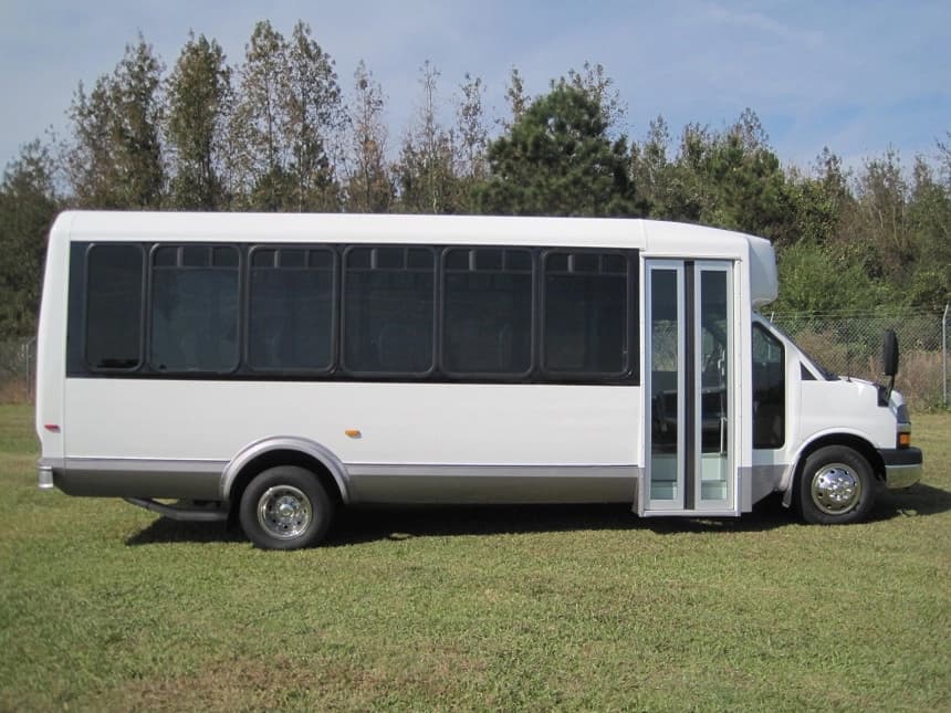 2012 Eldorado Aerotech Chevrolet G4500 Cutaway - Image 2