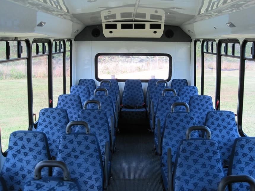 2012 Eldorado Aerotech Chevrolet G4500 Cutaway - Image 7