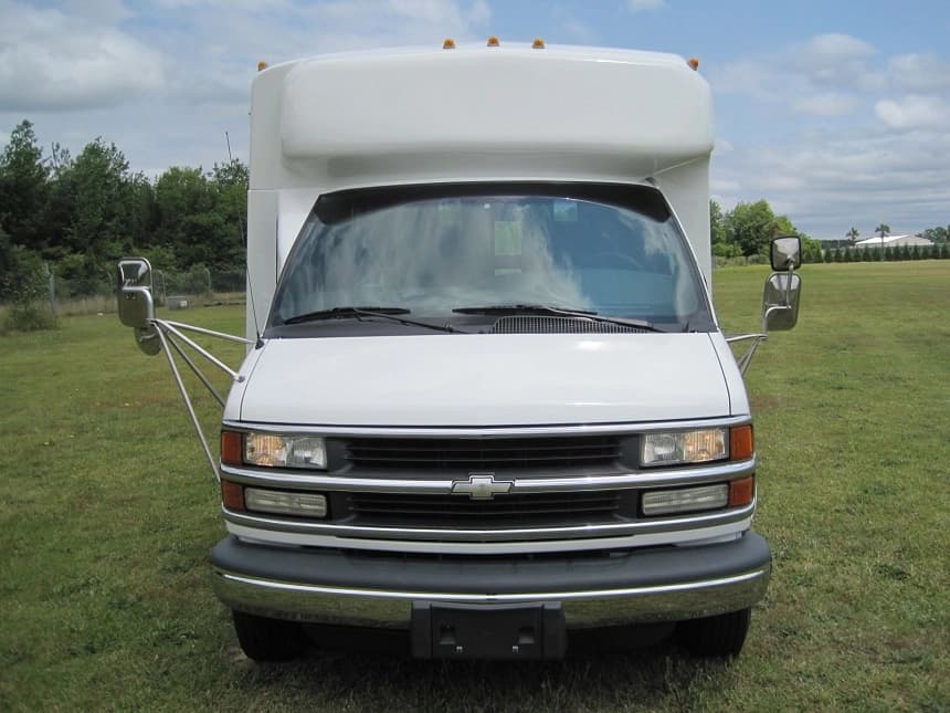 2003 Eldorado Aerotech Ford E450 Cutaway - Image 3