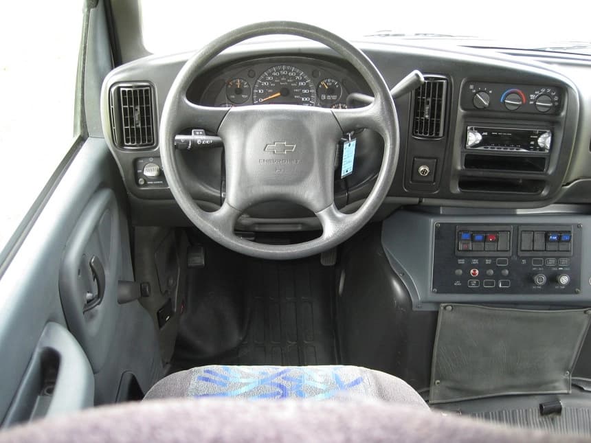 2003 Eldorado Aerotech Ford E450 Cutaway - Image 7
