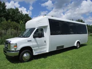 2015 Ameritrans Ford E450 bus