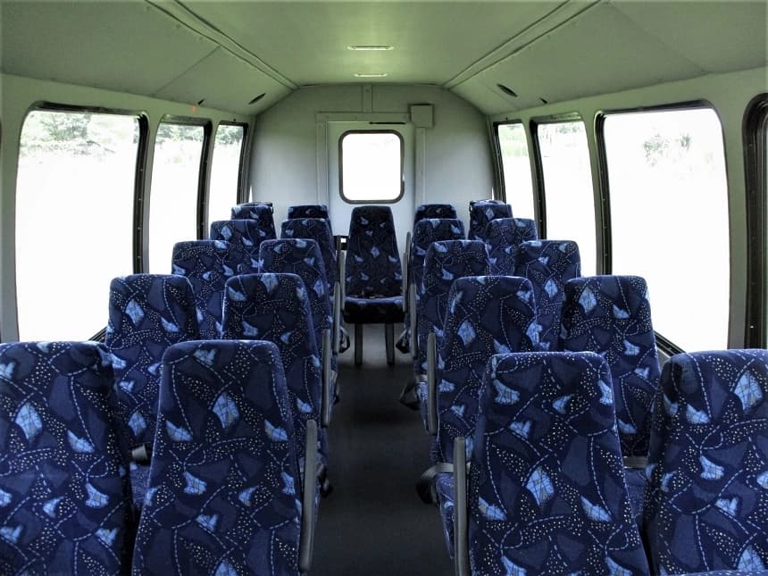2015 Ameritrans Ford E450 Cutaway - Image 7