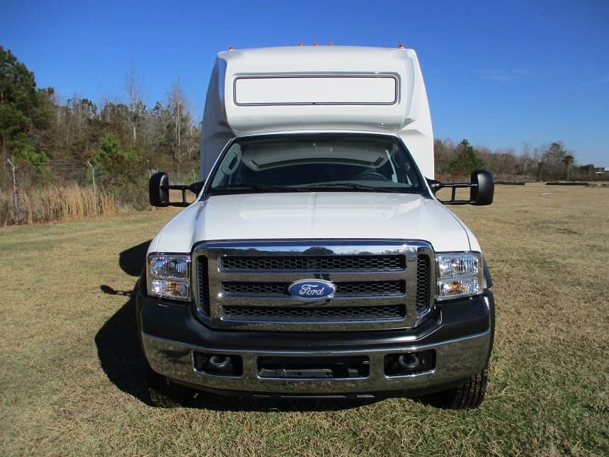 2007 Krystal K33 Cutaway - Image 4