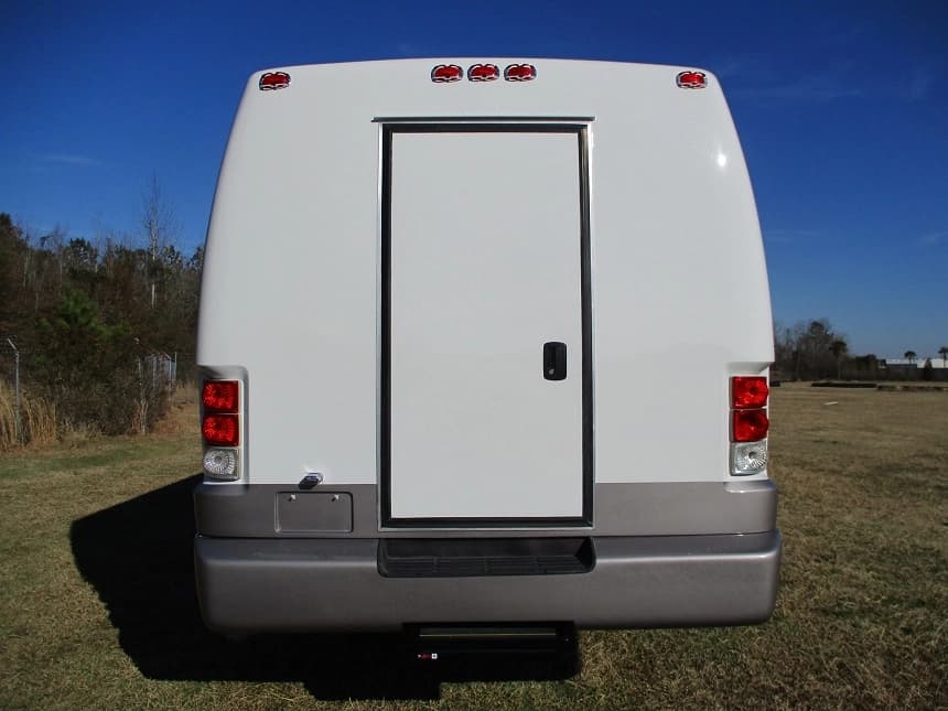 2007 Krystal K33 Cutaway - Image 5