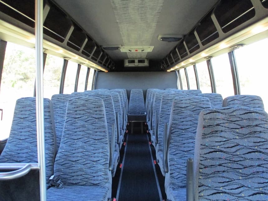 2007 Krystal K33 Cutaway - Image 7