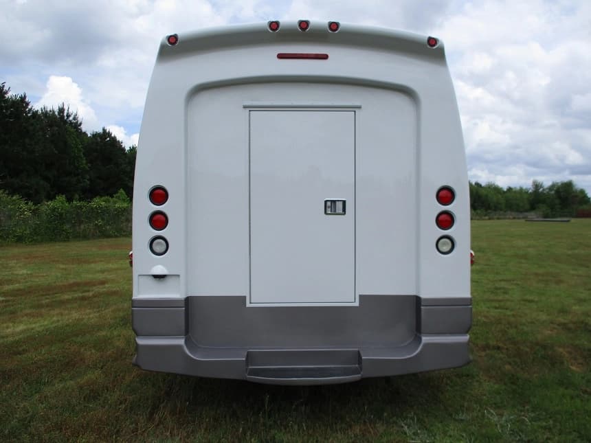 2012 Turtle Top Odyssey XL Ford F550 Cutaway - Image 5