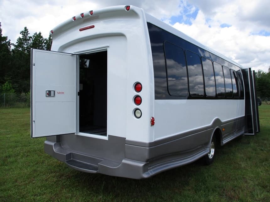 2012 Turtle Top Odyssey XL Ford F550 Cutaway - Image 10