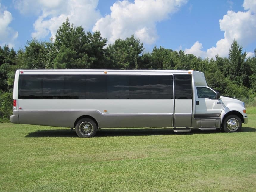 2013 Krystal K36 Cutaway - Image 2