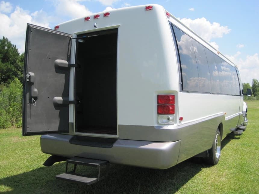 2013 Krystal K36 Cutaway - Image 13