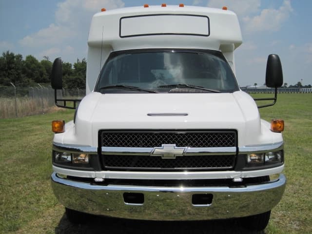 2008 Goshen Chevrolet C5500 Cutaway - Image 5