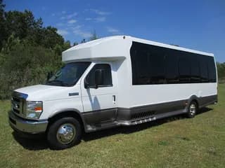2013 Ford Odyssey bus