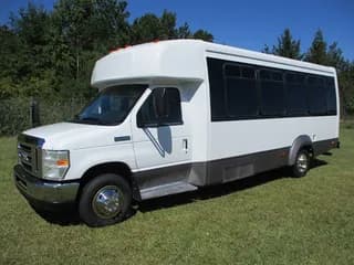 2009 Elkhart Coach Ford E450 bus