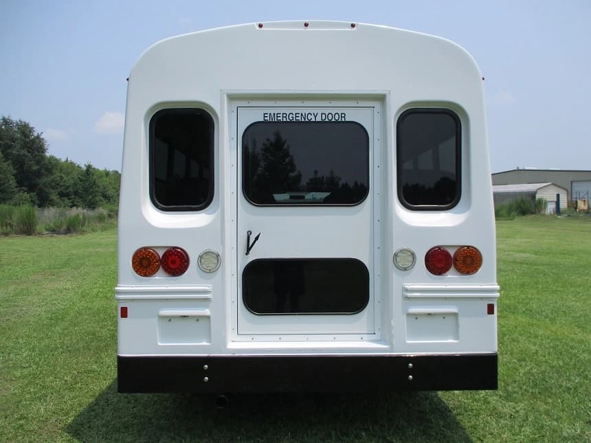 2017 Chevrolet G3500 Starcraft Shuttle Bus - Image 5