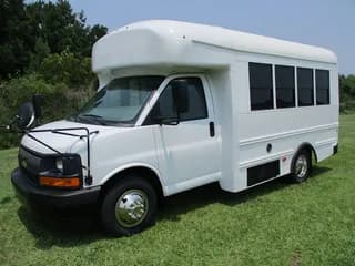 2017 Chevrolet G3500 bus
