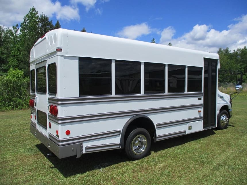 2008 Collins Ford E450 Cutaway - Image 6
