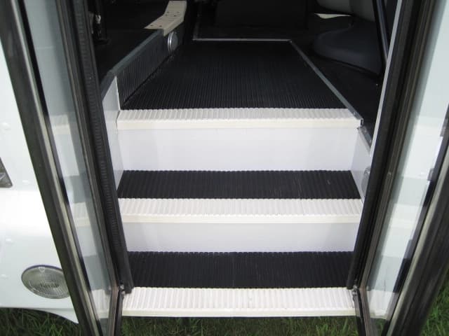 2006 Girardin Ford E450 Cutaway - Image 10