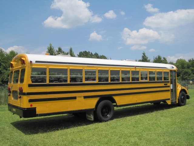 2004 Bluebird Vision School Bus - Image 6