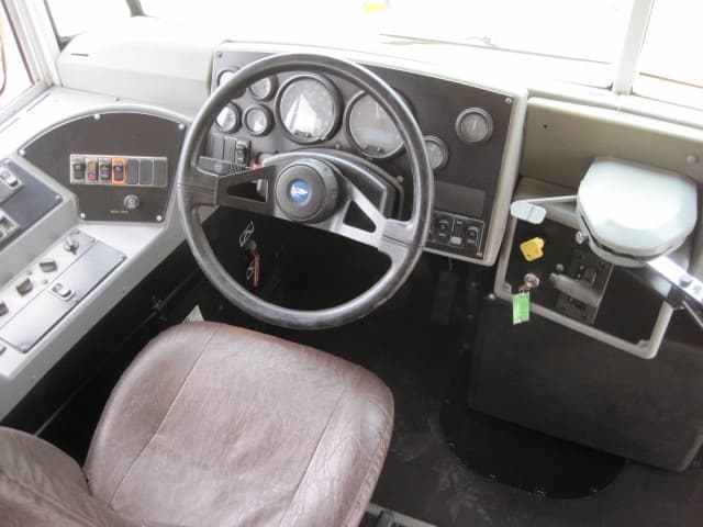 2004 Bluebird Vision School Bus - Image 9