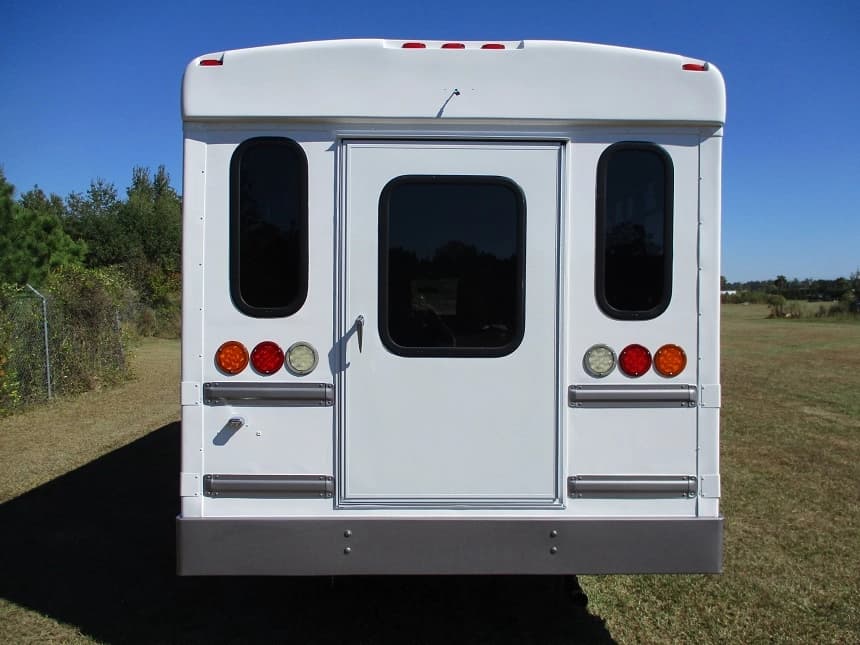 2014 Goshen Coach Ford E450 Cutaway - Image 5