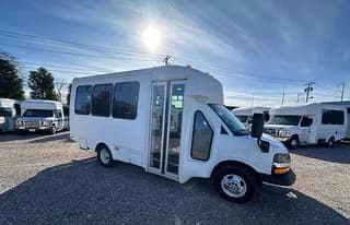 2016 Chevrolet 3500 bus