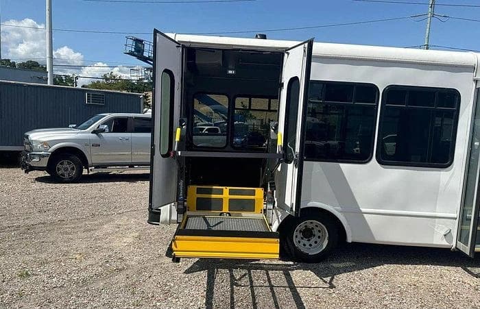 2017 Ford Transit Shuttle Bus - Image 5