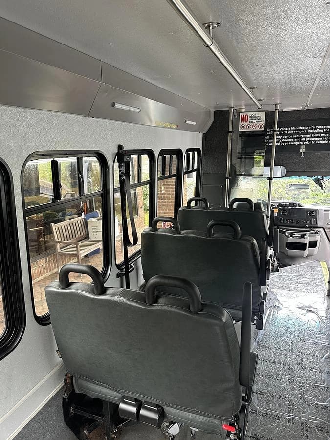 Fleet of 5 Units 2017 Ford E-450 Cutaway - Image 11