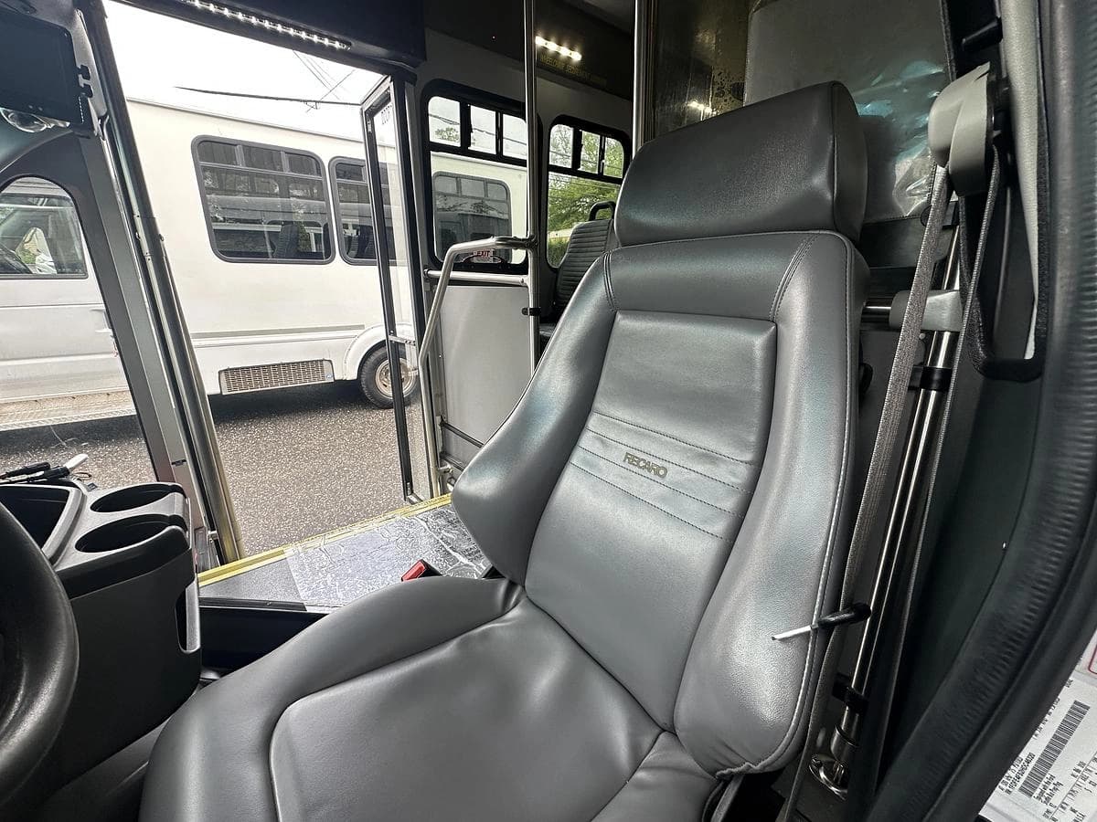 Fleet of 5 Units 2017 Ford E-450 Cutaway - Image 26