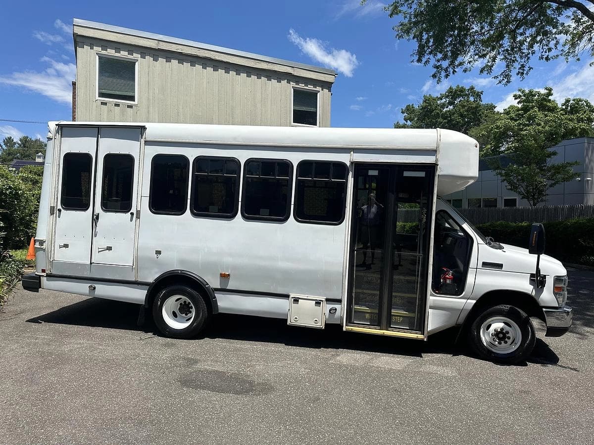 Fleet of 5 Units 2017 Ford E-450 Cutaway - Image 33