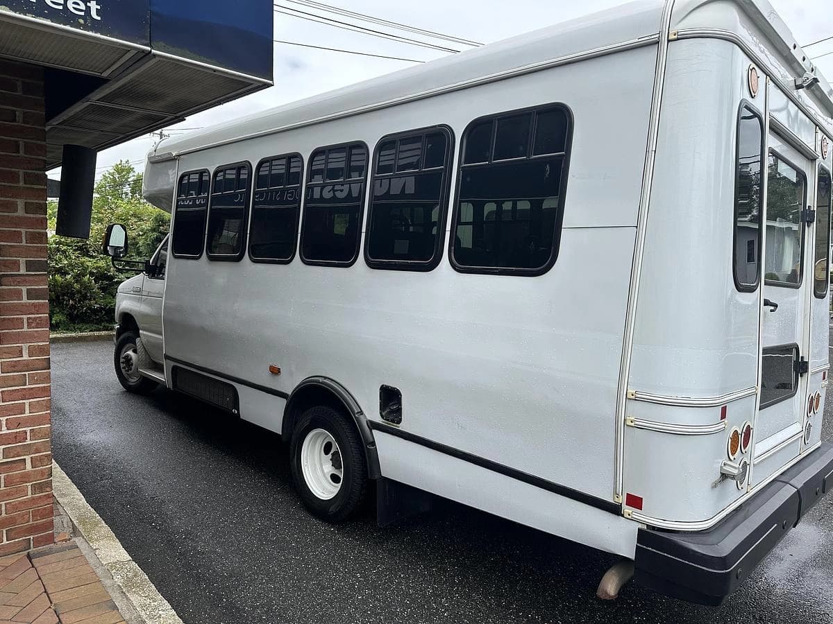 Fleet of 5 Units 2017 Ford E-450 Cutaway - Image 43