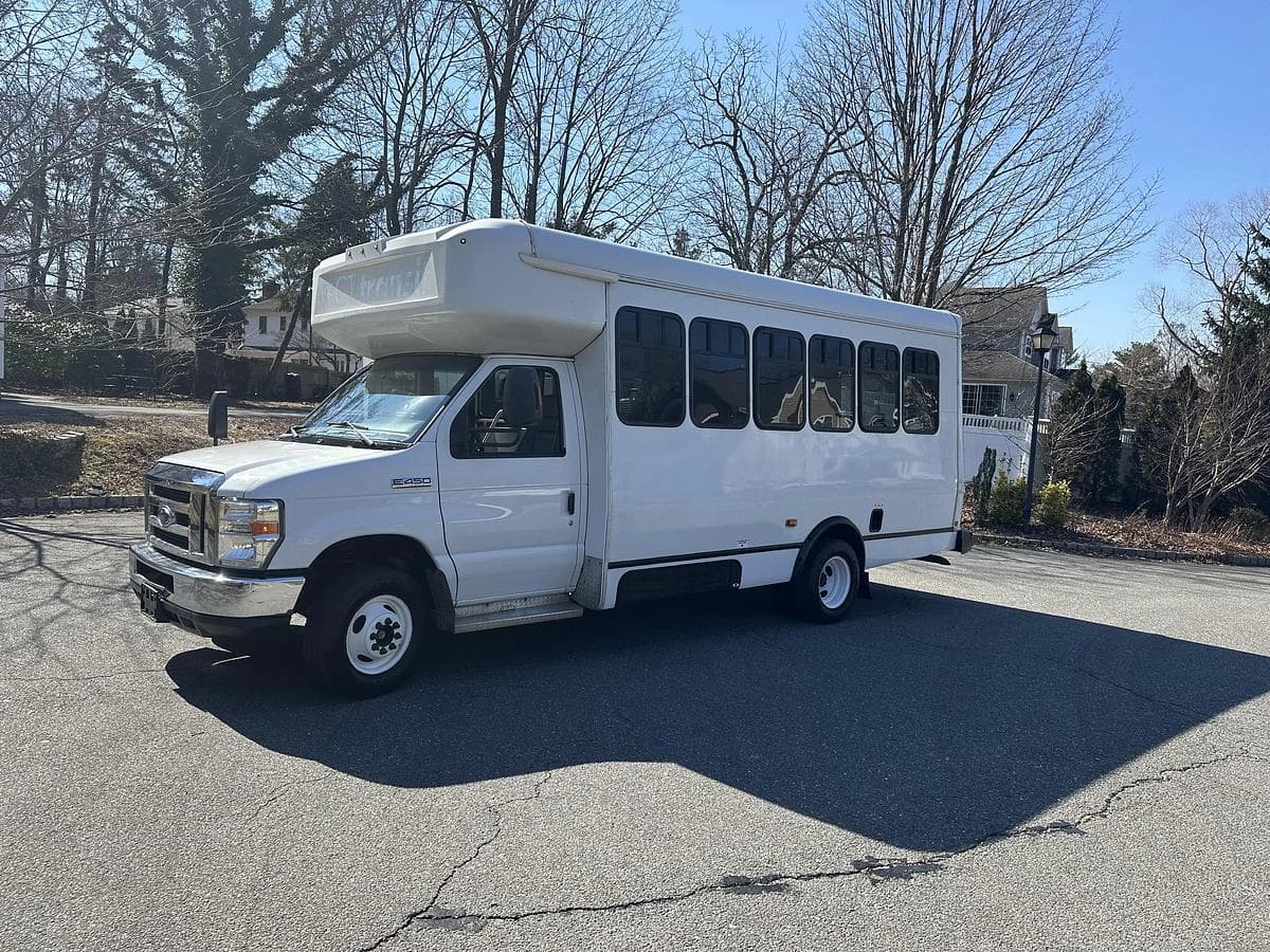 Fleet of 5 Units 2017 Ford E-450 Cutaway - Image 44