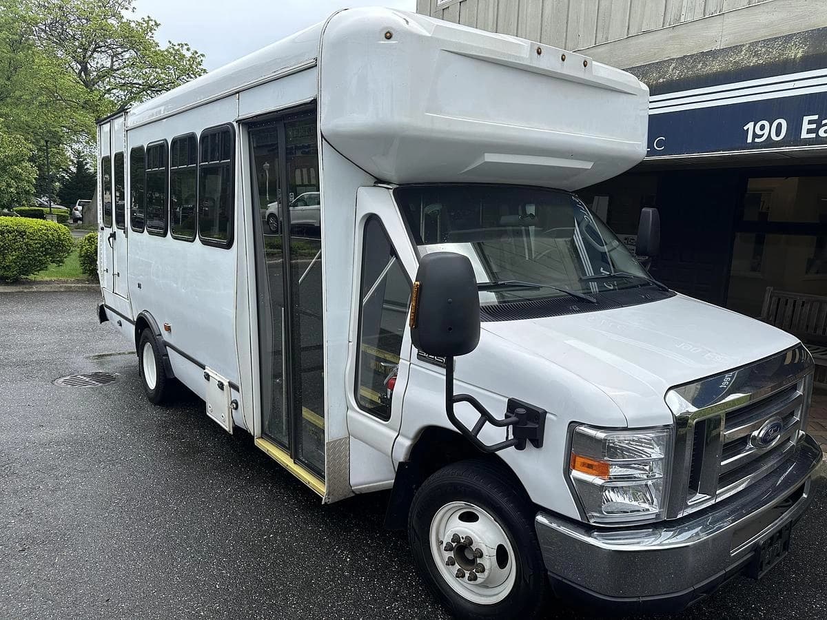 Fleet of 5 Units 2017 Ford E-450 Cutaway - Image 49