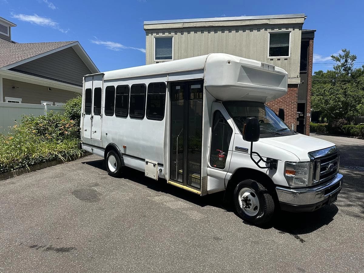 Fleet of 5 Units 2017 Ford E-450 Cutaway - Image 51