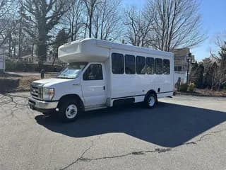 2017 Ford E-450 bus