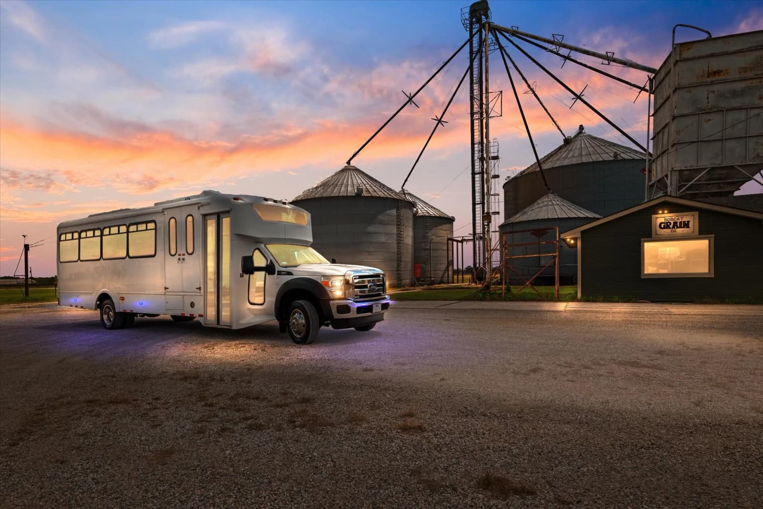 2016 Ford F-550 Glaval - Image 1