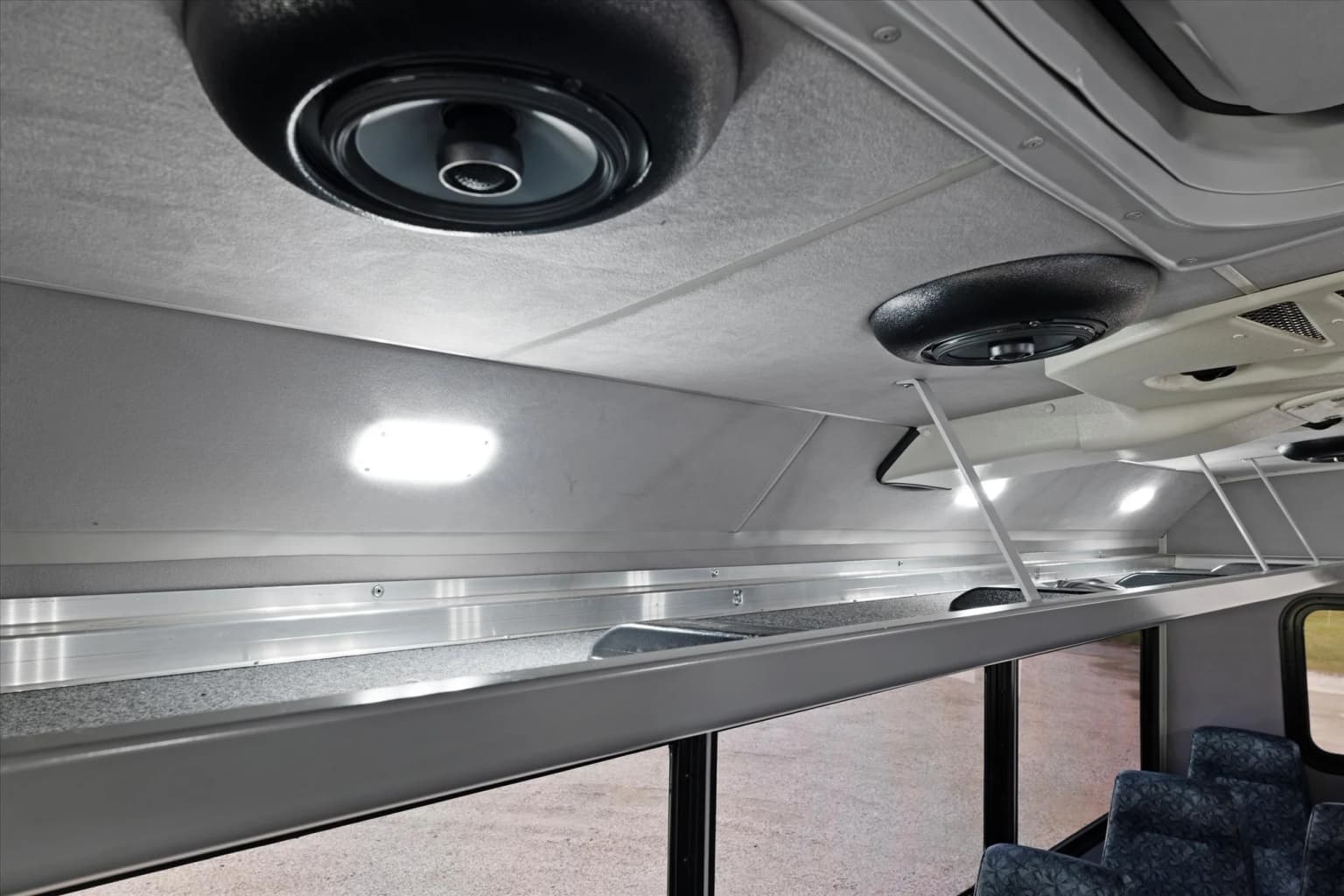 2016 Ford F-550 Glaval - Image 12
