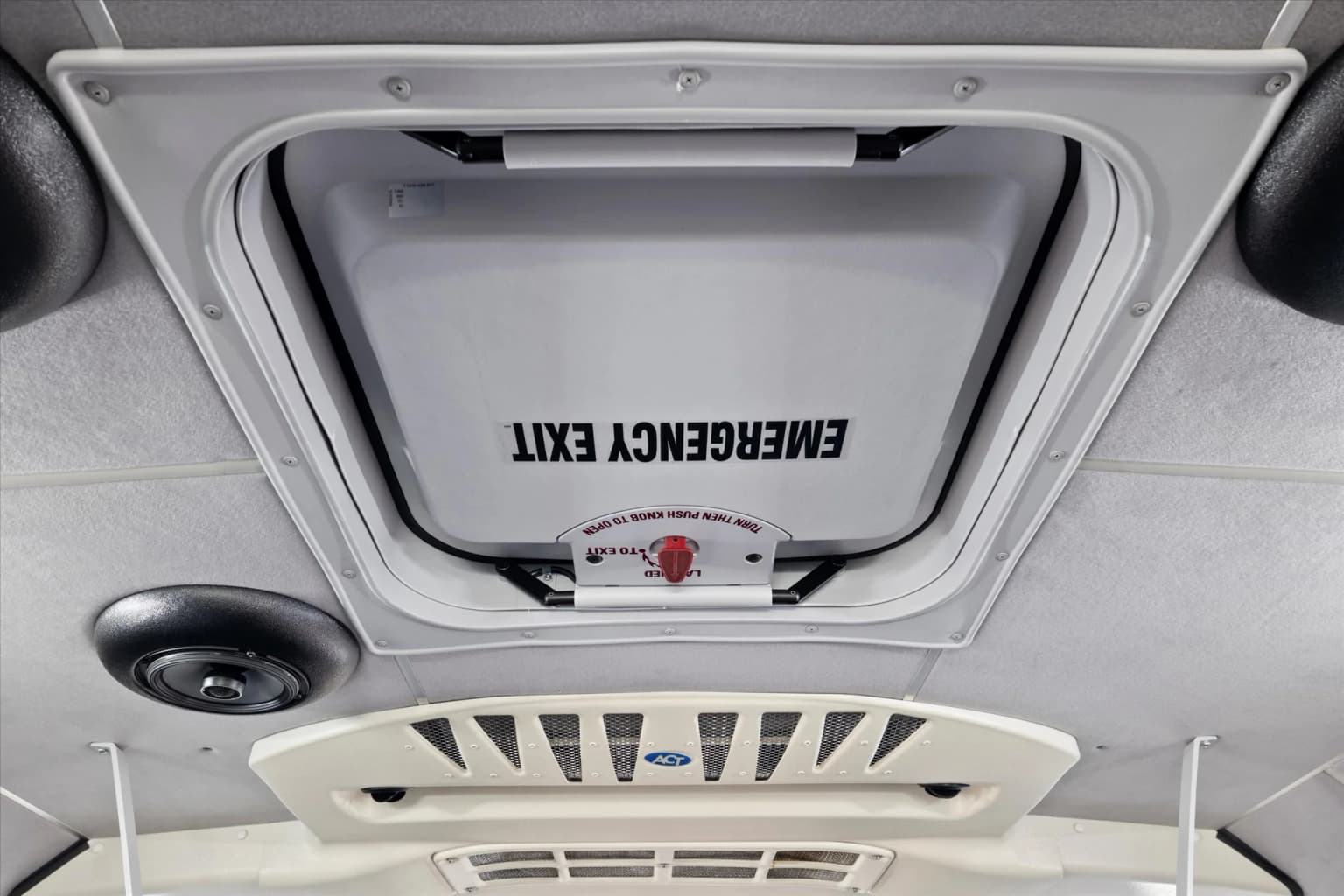 2016 Ford F-550 Glaval - Image 13