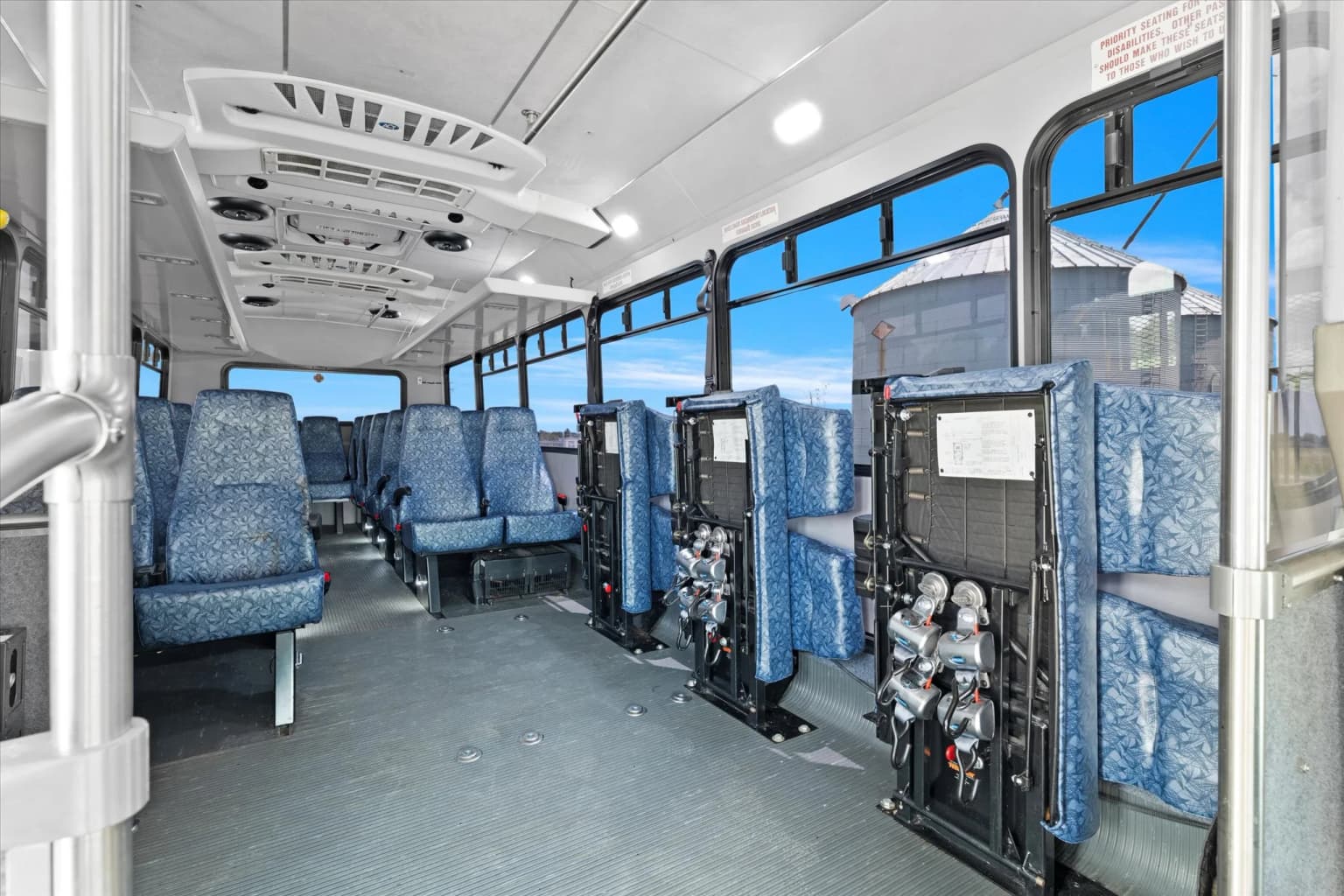 2016 Ford F-550 Glaval - Image 16
