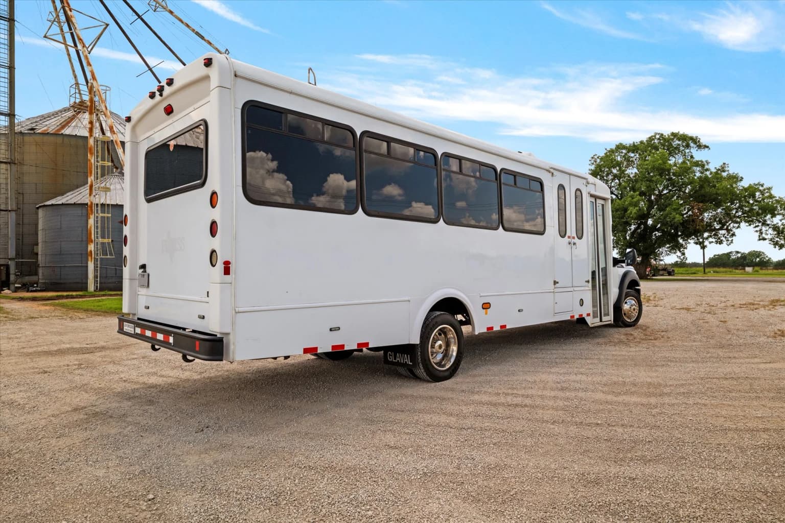 2016 Ford F-550 Glaval - Image 6