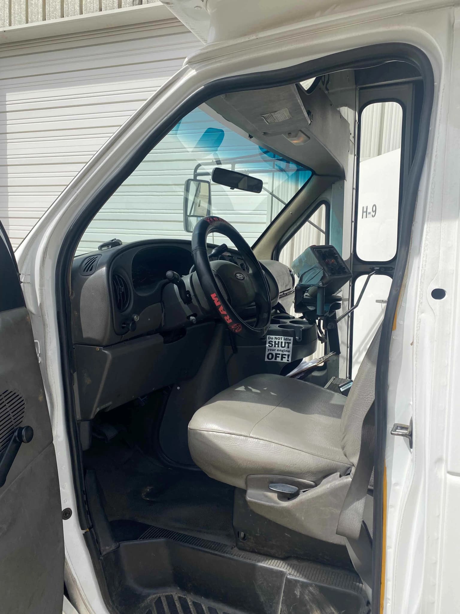 e-450 Super Duty #25068 - Image 11