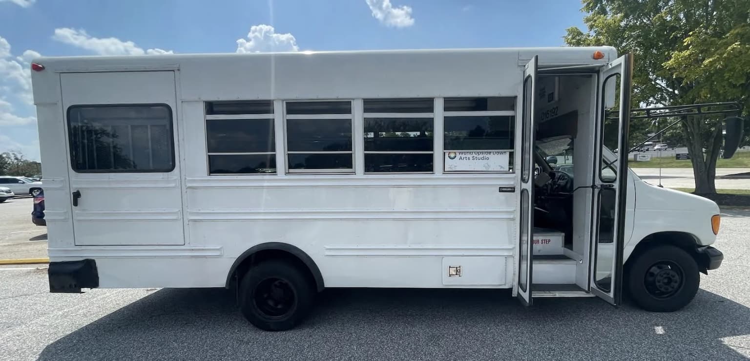 e-450 Super Duty #25068 - Image 3
