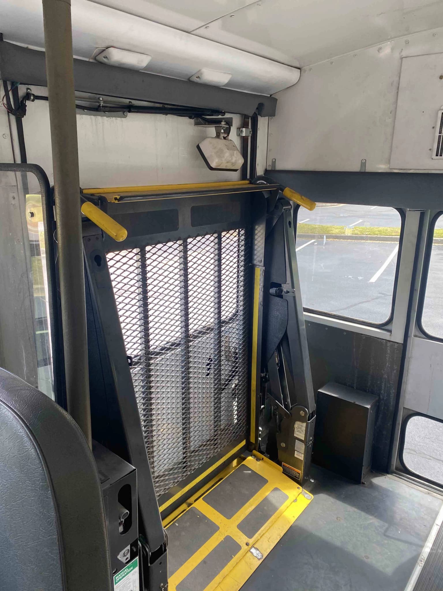 e-450 Super Duty #25068 - Image 8