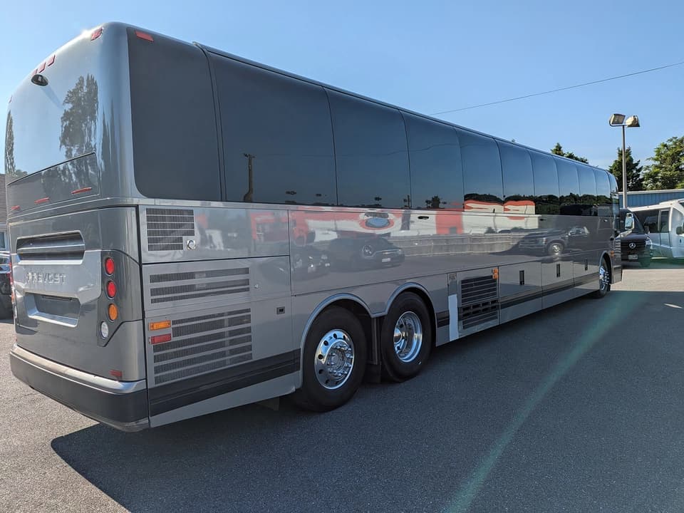 2019 Prevost X3-45 Motor Coach - Image 2