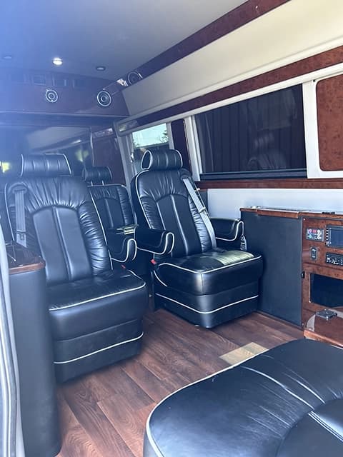 2016 Mercedes Benz Sprinter 2500 Passenger Van - Image 6