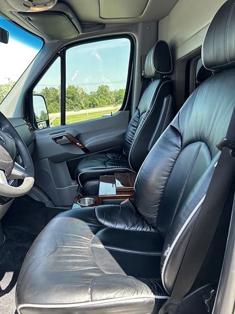 2016 Mercedes Benz Sprinter 2500 Passenger Van - Image 9
