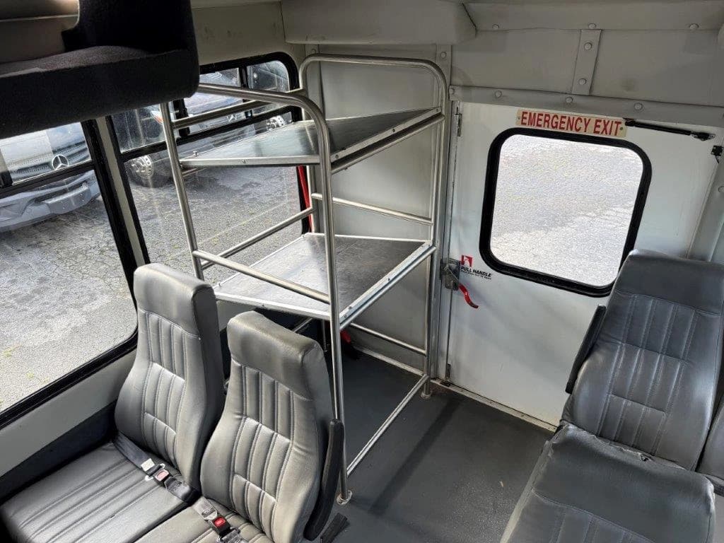 2016 StarTrans Senator Shuttle Bus - Image 8