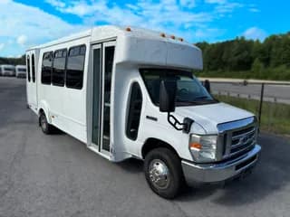 2011 Elkhart Coach ECII bus